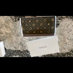 Dooney & Bourke wallet